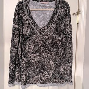 NEW fall Sale High low unfinished cuff and hem V comfy shirt it’s a can’t Miss M